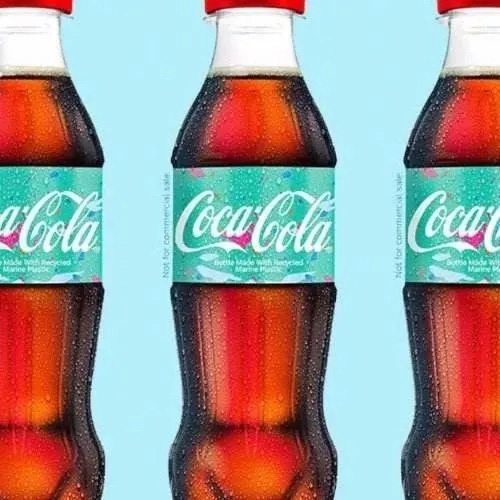 Världens första Coca-Cola lanserade havsavfallsplasten återvunnen flaska